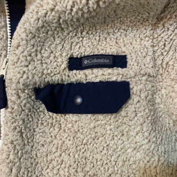 columbia fuzzy zip up coat!! - Picture 2 of 3